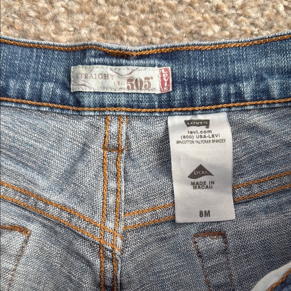 Women’s Levi’s Straight 505 Jean - Picture 2 of 4